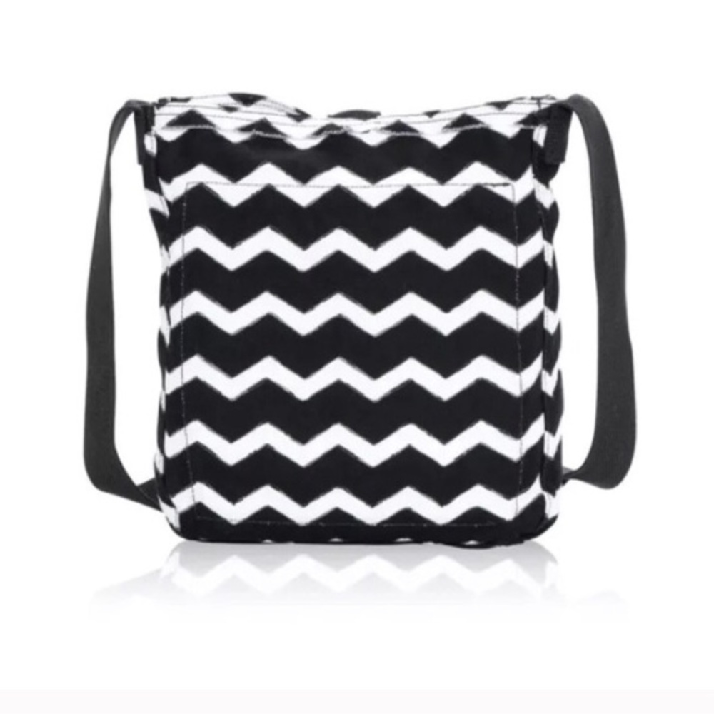 THIRTY-ONE RETRO METRO CROSSBODY-BLACK CHE…